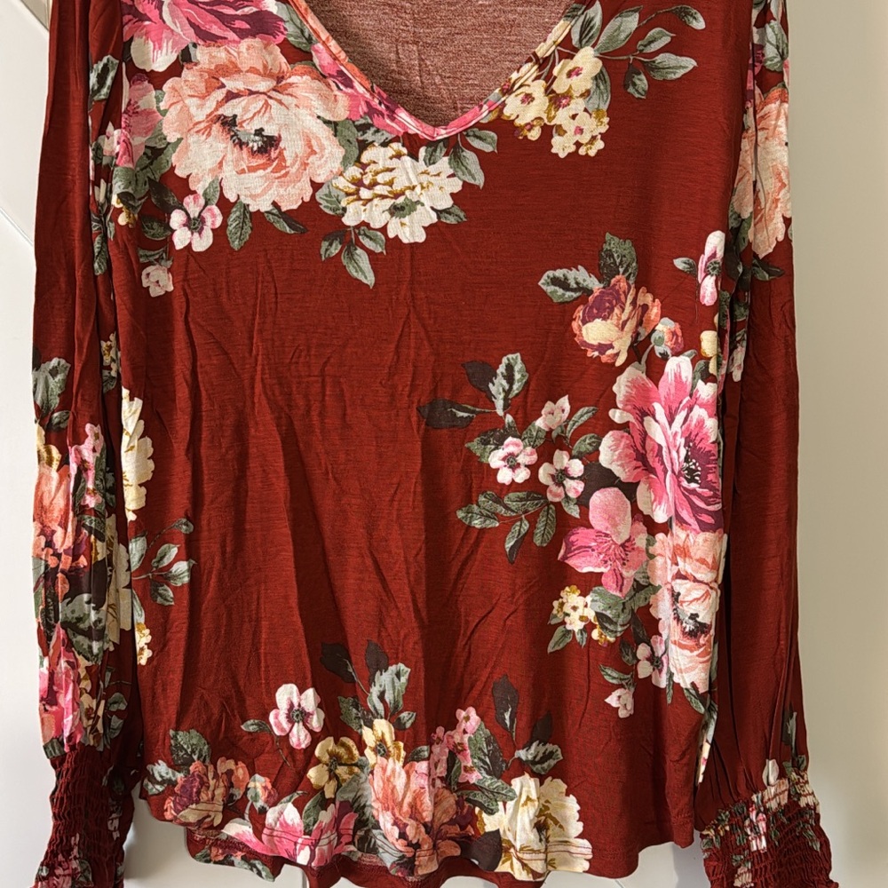 Floral V-Neck Women's Top - Red